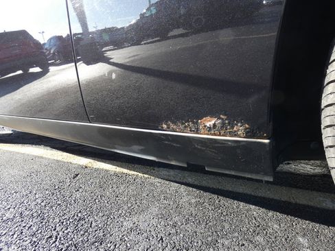 Used 2010 Dodge Challenger SE image 9