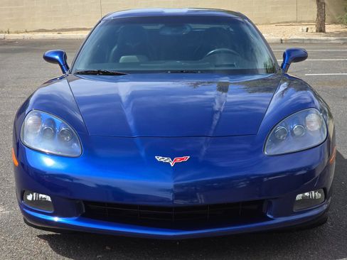 Used 2007 Chevrolet Corvette Coupe w/ Preferred Equipment Group RWD image 3