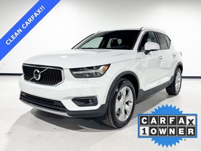 Used 2019 Volvo XC40 T5 Momentum
