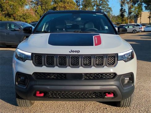 Used 2023 Jeep Compass Trailhawk w/ Trailhawk Elite Group image 9