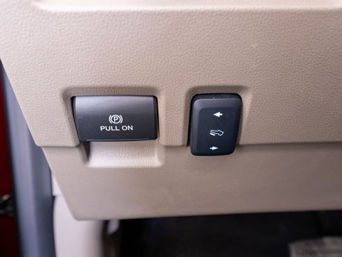 Used 2025 Ford F250 Platinum w/ Platinum Plus Package image 39