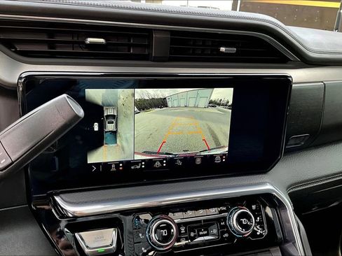 Used 2024 GMC Sierra 3500 Denali w/ Denali Reserve Package image 17