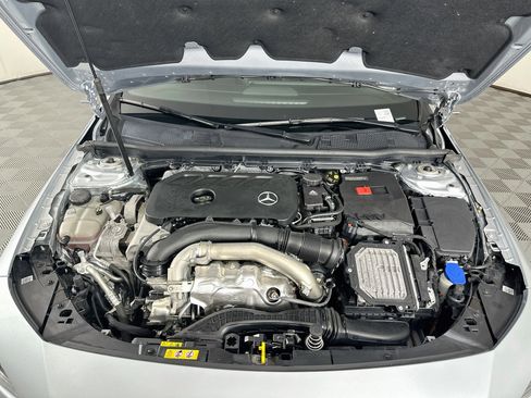 Used 2025 Mercedes-Benz CLA 250 4MATIC image 33