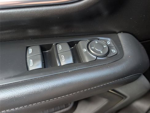 Used 2021 Chevrolet Suburban LS image 8