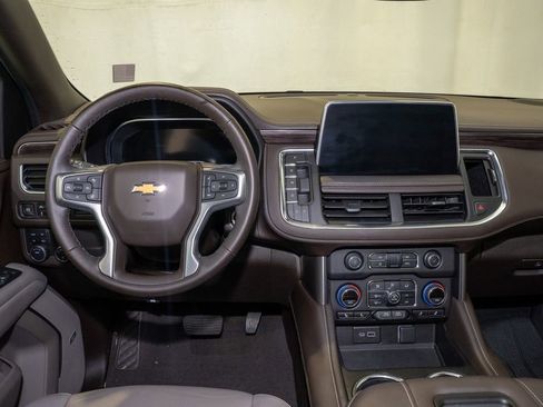 Used 2023 Chevrolet Tahoe LT w/ LT Signature Plus Package image 2