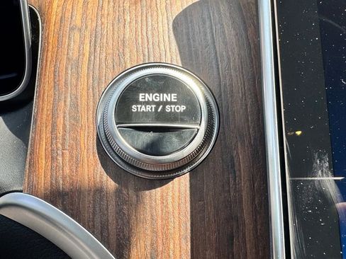 New 2025 Mercedes-Benz GLC 350e 4MATIC image 23