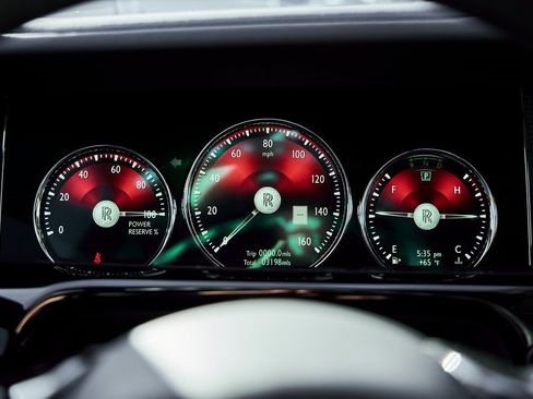 Used 2024 Rolls-Royce Phantom Sedan image 79