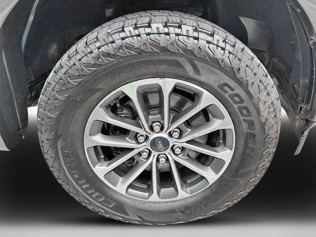 Used 2018 Ford F150 XLT w/ Equipment Group 302A Luxury AWD/4WD image 12