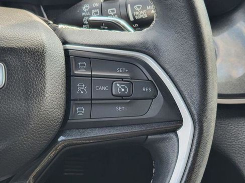 Certified 2022 Jeep Grand Cherokee Altitude image 30