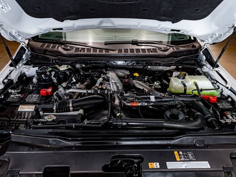 Used 2026 Ford F450 Platinum w/ Platinum Plus Package image 32