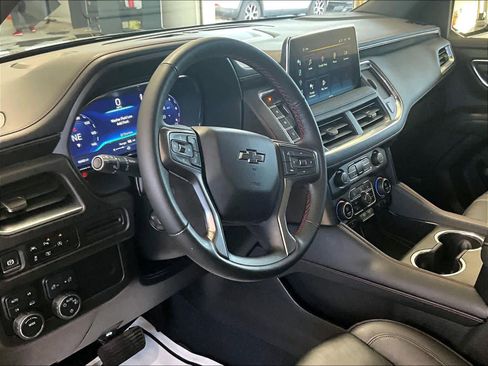 Used 2024 Chevrolet Suburban RST w/ Luxury Package image 8