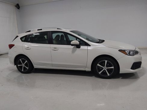 Used 2022 Subaru Impreza Premium AWD/4WD image 11