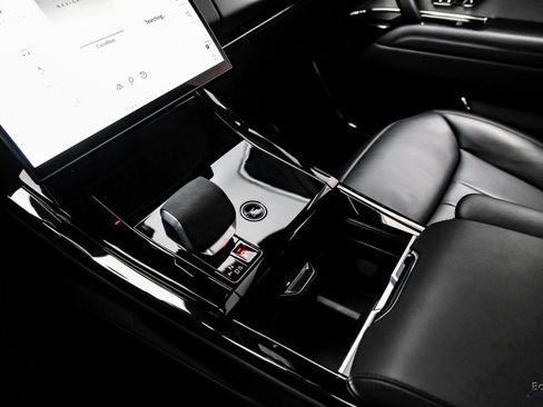 Used 2025 Land Rover Range Rover Sport Dynamic SE image 48