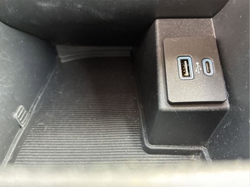 Used 2022 Ford Edge SE AWD/4WD image 23