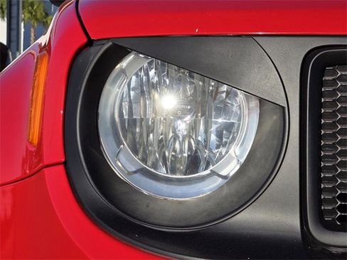 Used 2017 Jeep Renegade Sport w/ Power & Air Group image 11