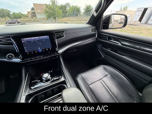 Used 2023 Jeep Wagoneer 4WD image 13