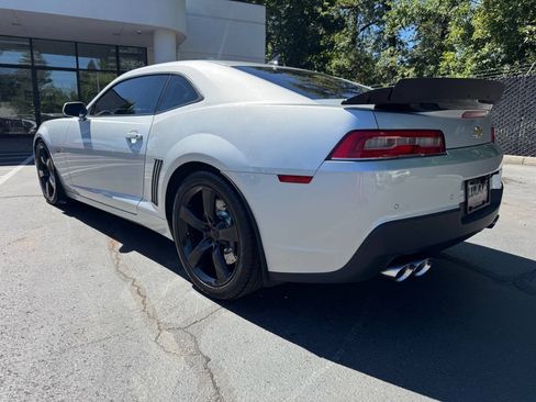 Used 2015 Chevrolet Camaro SS w/ RS Package RWD image 3