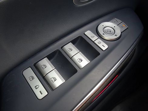 Used 2022 Genesis GV70 3.5T Sport AWD/4WD image 24