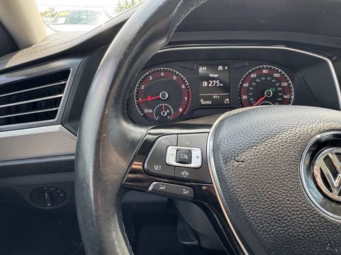Used 2019 Volkswagen Jetta SE FWD image 25