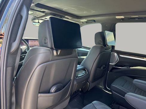 New 2026 Cadillac Escalade ESV Platinum Sport w/ LPO, ONYX Package AWD/4WD image 23