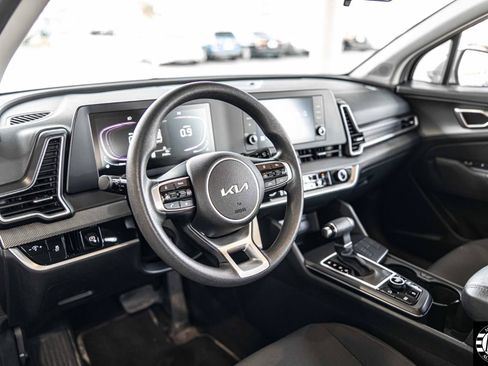 Used 2024 Kia Sportage LX FWD image 8