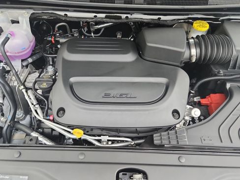 New 2027 Chrysler Pacifica LX FWD image 33
