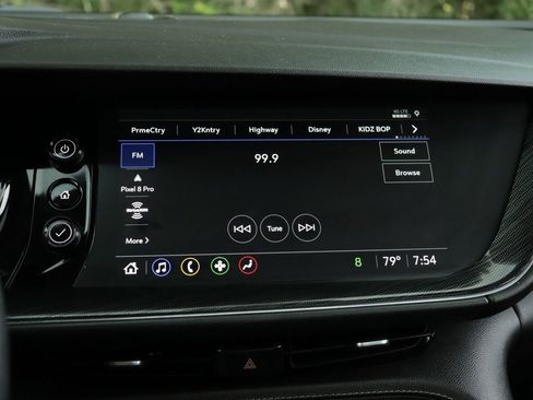 Used 2023 Buick Envision Essence w/ Sport Touring Package image 12