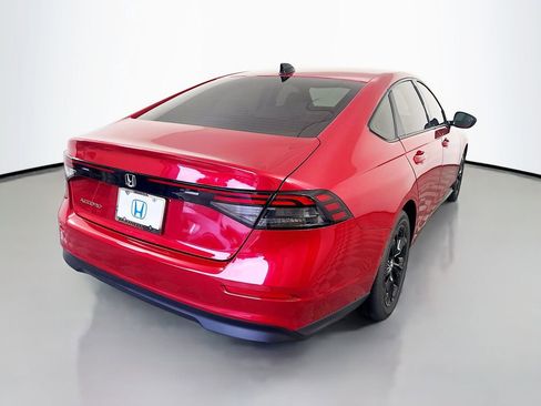 Certified 2025 Honda Accord SE image 5