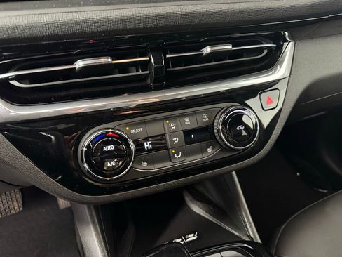 Used 2024 Buick Envista Sport Touring w/ Convenience I Package image 17