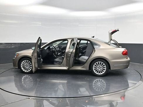 Used 2016 Volkswagen Passat 1.8T SE image 56