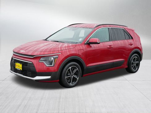 Certified 2023 Kia Niro EX w/ EX Cold Weather Package image 3