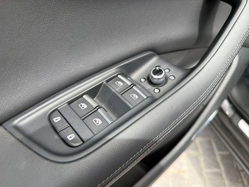 Used 2023 Audi Q7 3.0T Premium Plus w/ Premium Plus Package AWD/4WD image 11