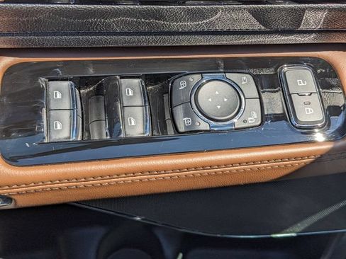 Used 2024 Lincoln Aviator Reserve w/ Elements Package Plus AWD/4WD image 16