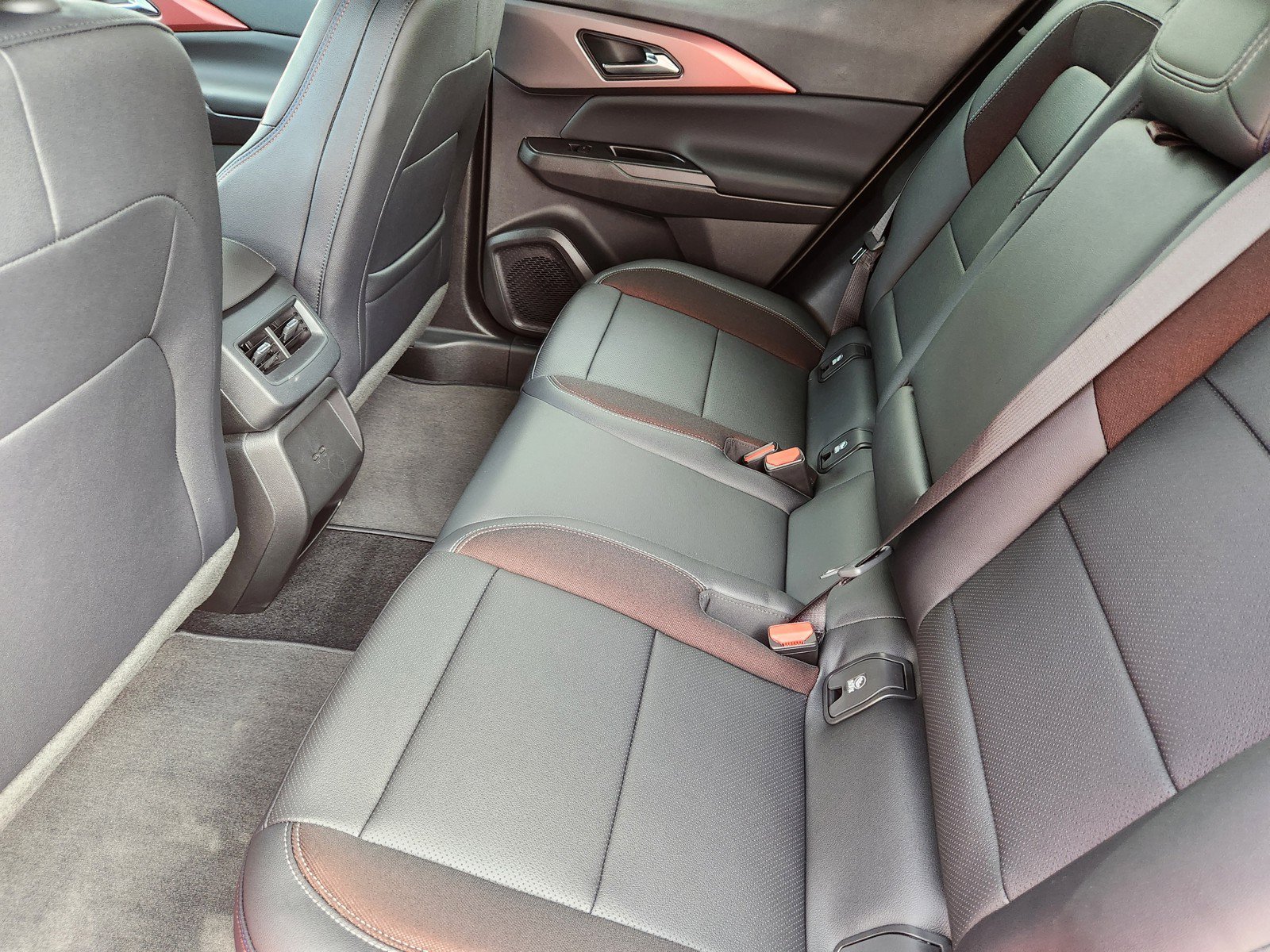 New 2026 Chevrolet Equinox EV RS FWD image 21