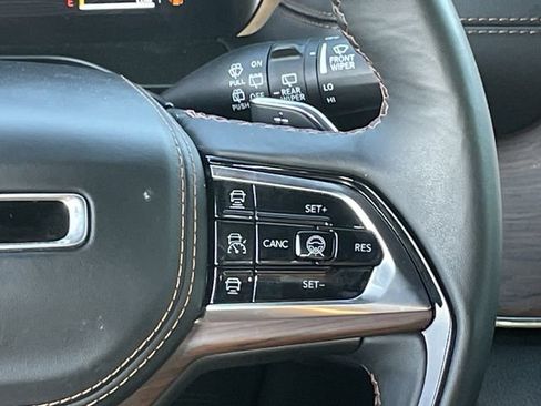 Used 2025 Jeep Grand Cherokee L Summit w/ Obsidian Package AWD/4WD image 15