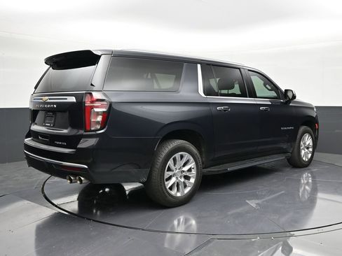 Used 2024 Chevrolet Suburban Premier RWD image 5