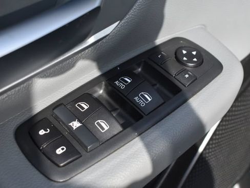 Used 2020 RAM 1500 Big Horn AWD/4WD image 17