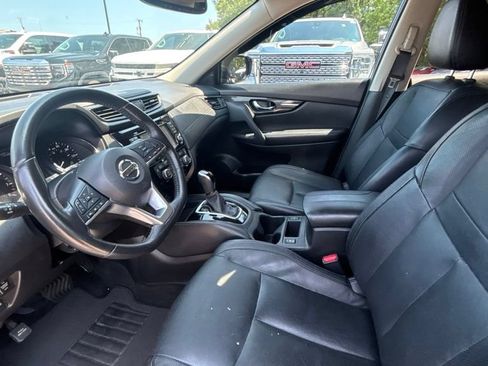 Used 2017 Nissan Rogue SL FWD image 12
