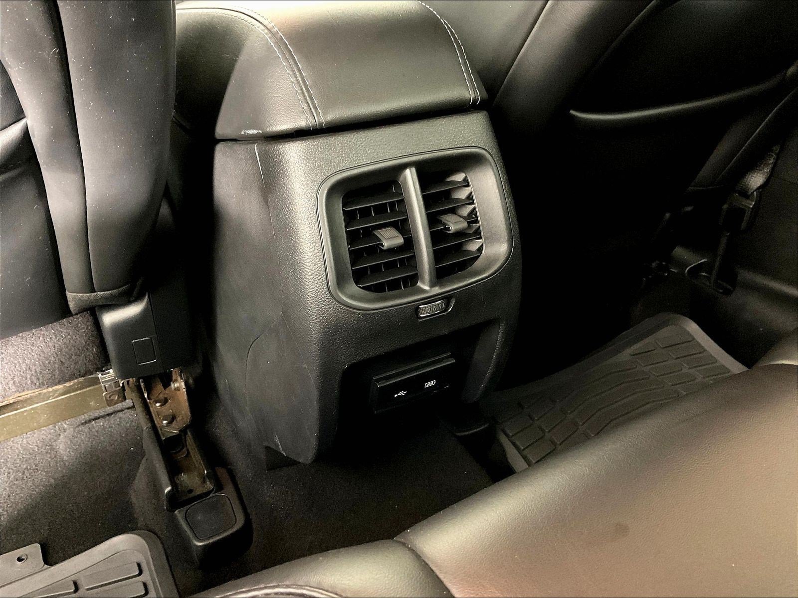 Used 2020 Jeep Cherokee Latitude Plus FWD image 10