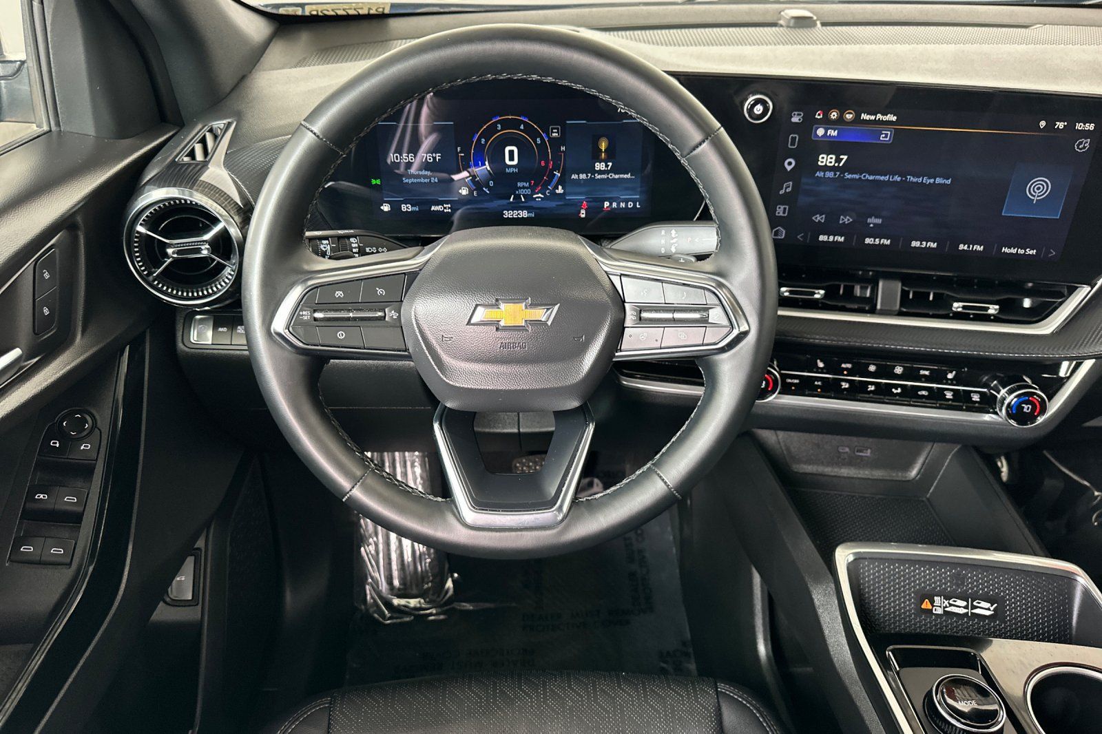 Used 2026 Chevrolet Equinox LT w/ Convenience Package II AWD/4WD image 17
