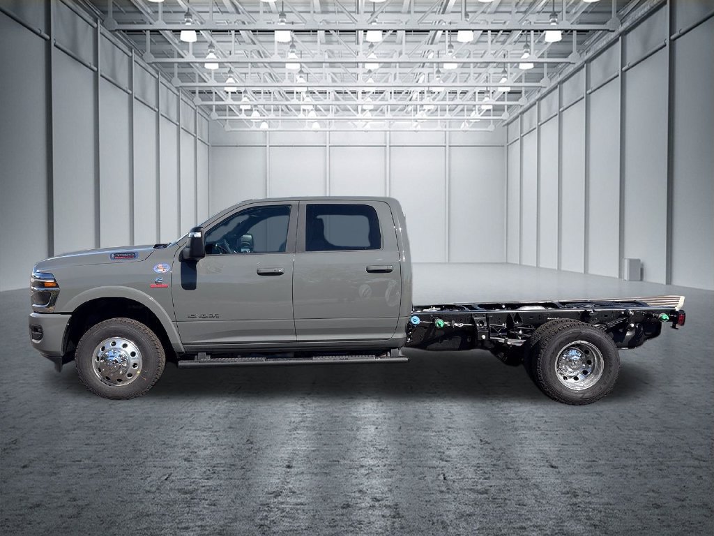 New 2027 RAM 3500 Big Horn w/ Laramie Trim Package AWD/4WD image 4