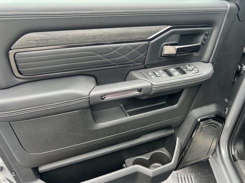 New 2026 RAM 2500 Limited AWD/4WD image 13