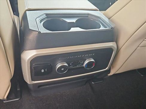 Used 2023 Ford Expedition Max XLT image 17