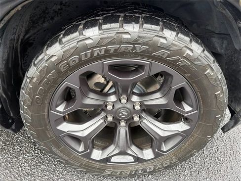 Used 2020 RAM 1500 Limited w/ Black Appearance Package image 12