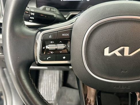 Used 2024 Kia Sorento S image 22