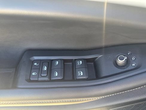 Used 2024 Jeep Grand Cherokee Limited w/ Trailer Tow Package image 13