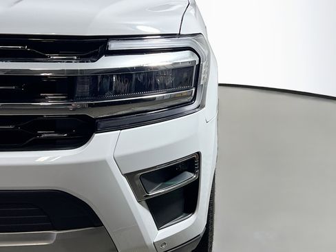 Used 2024 Ford Expedition Max Limited RWD image 12