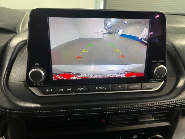 Used 2024 Nissan Rogue S AWD/4WD image 29