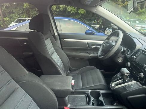 Used 2017 Honda CR-V LX image 3