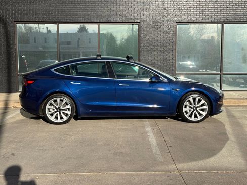 Used 2020 Tesla Model 3 Long Range image 10